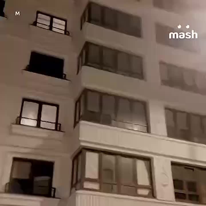       :