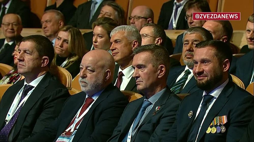 28 595 санкций ввели против России