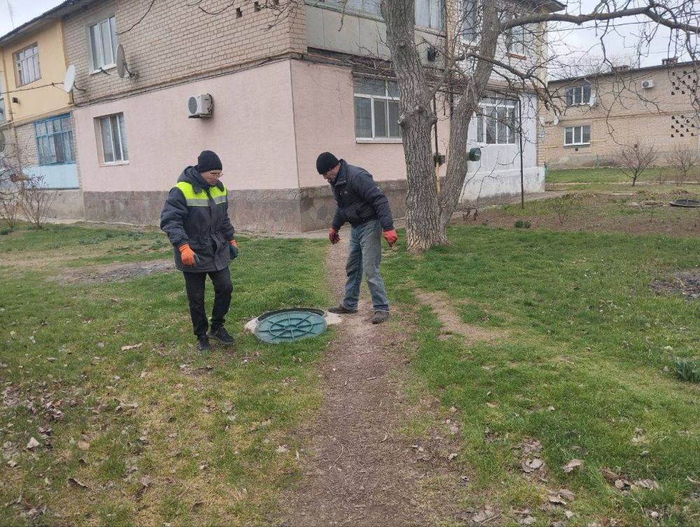 Сотрудники МУП «Жилсервис» очистили канализационные стоки в посёлке Фруктовое