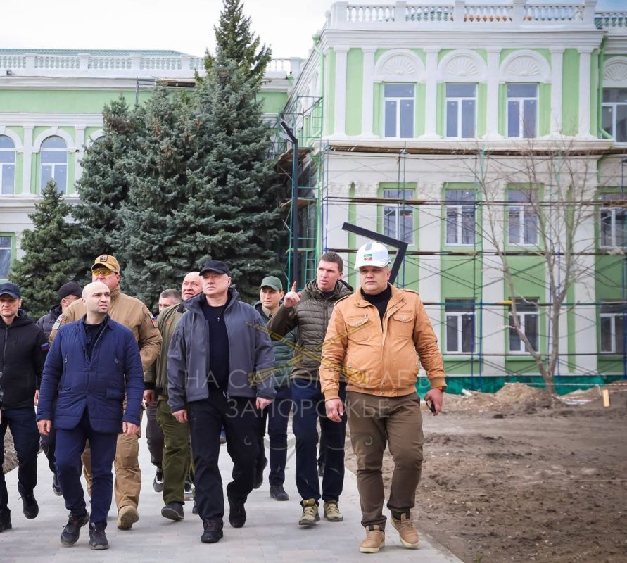 Вице-премьер Хуснуллин посетил Запорожскую область и осмотрел строительные площадки в Мелитополе