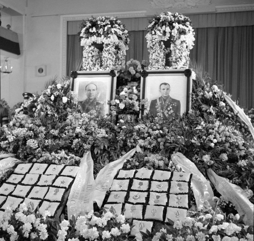 27  1968      ,        -15,        ,     ...