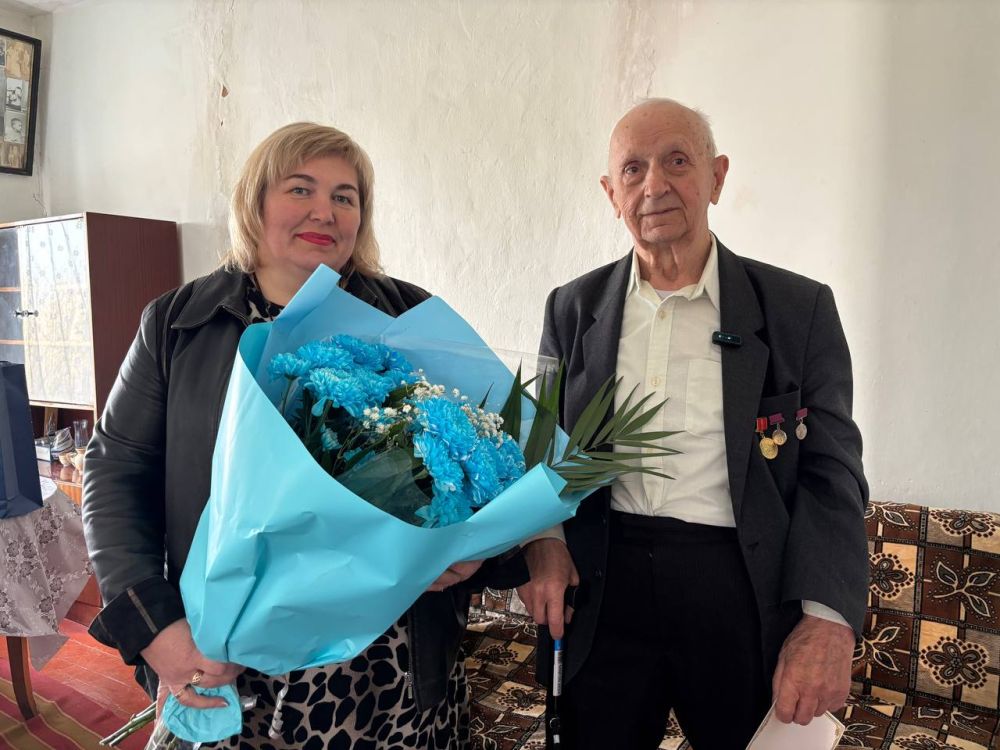 ����������� � 90-������ ������ ���� ���������