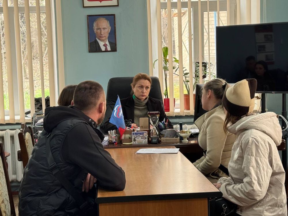 Ангелина Ярчук: Сегодня ко мне обратились родители воспитанников детского сада №43 «Солнышко» г. Мелитополь. Детский сад закрыли на ремонт, но не всех детей удалось распределить в другие дошкольные учреждения — не хватает...