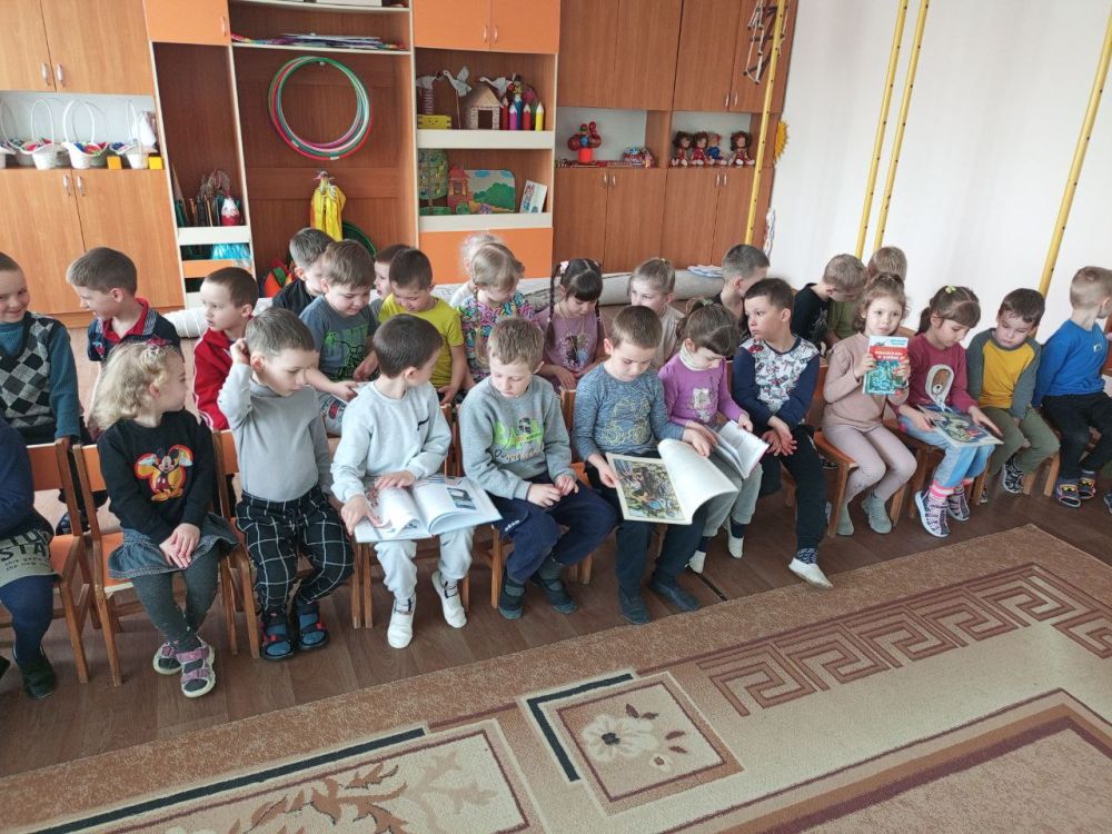       /ѹ49   .           