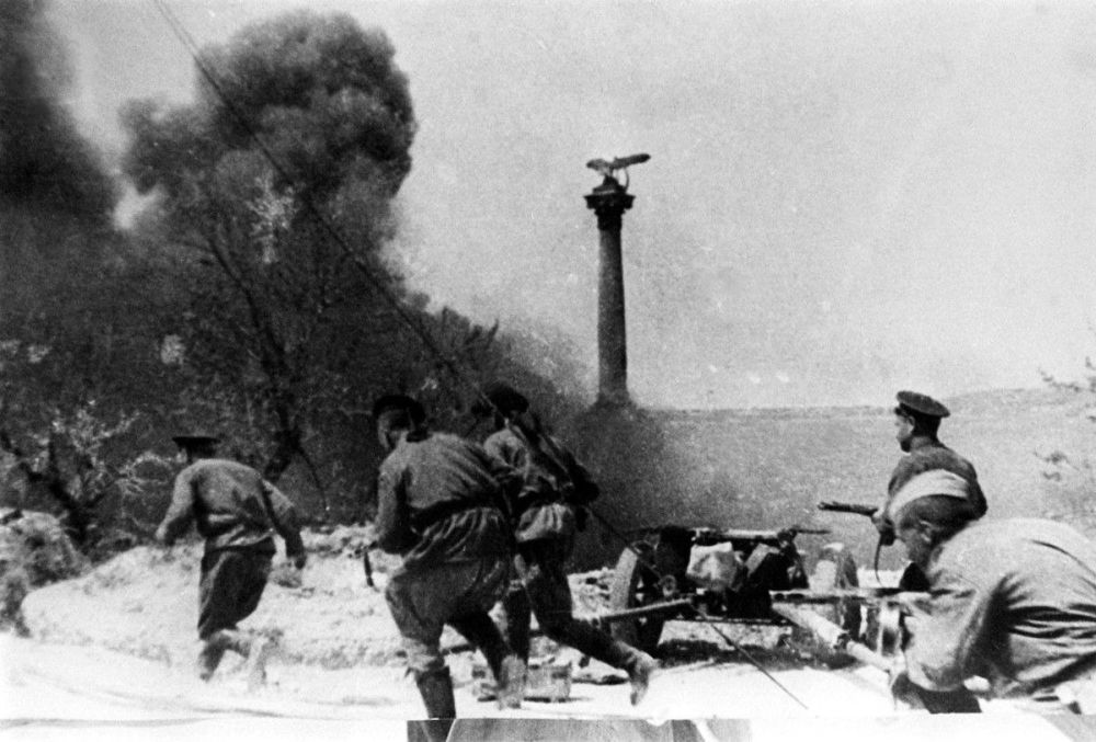 #100. 9       1942 :  -        ,   -   