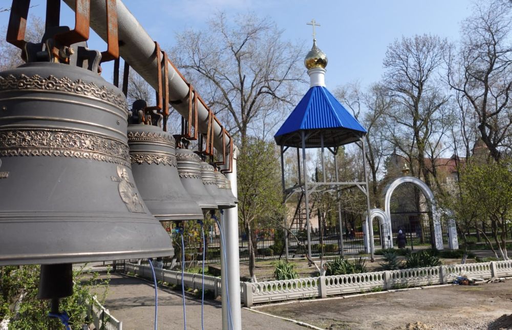 На новой колокольне Свято-Успенского собора вновь зазвучат колокола во славу Божью
