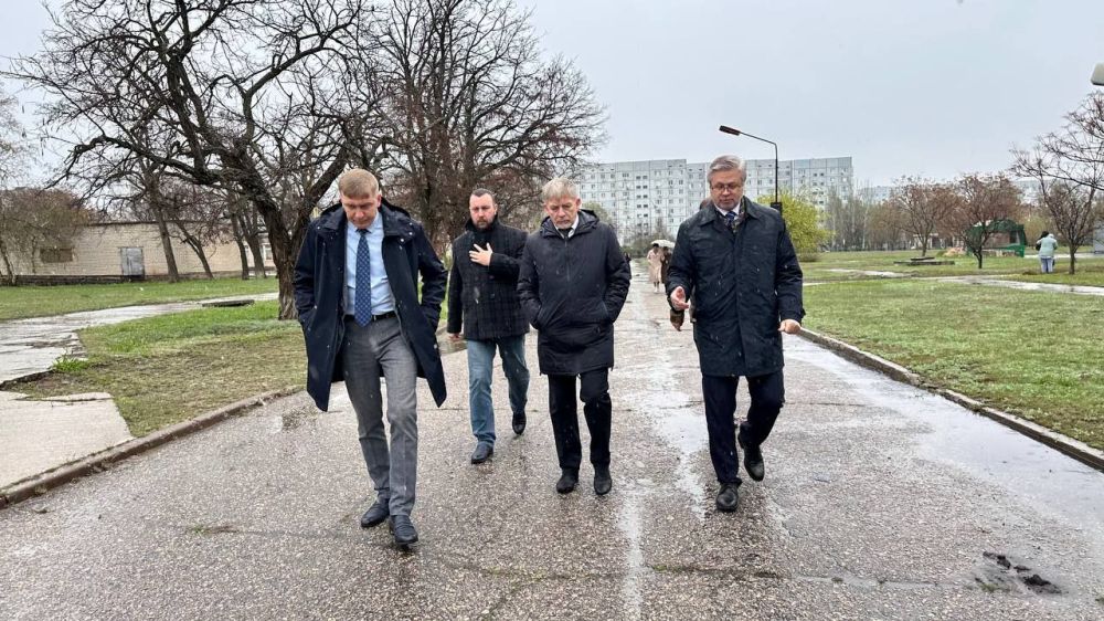 Вчера в Энергодаре побывала делегация Мелитопольского Государственного Университета во главе с ректором Николаем Тойваненом