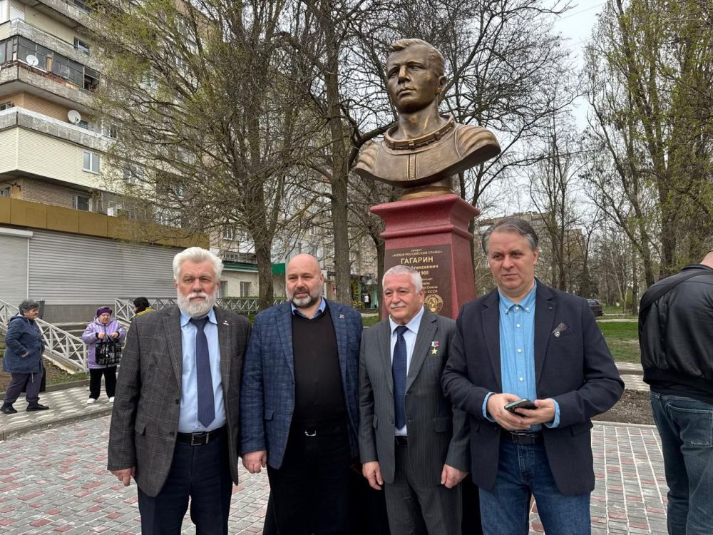 В Мелитопольской школе №9, носящую имя Юрия Гагарина, с радостью принимали почетного гостя – летчика-космонавта, Героя России Федора Юрчихина