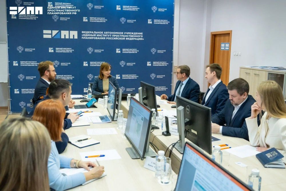 Директор ЕИПП РФ провела рабочую встречу с и.о. министра строительства и ЖКХ Запорожской области