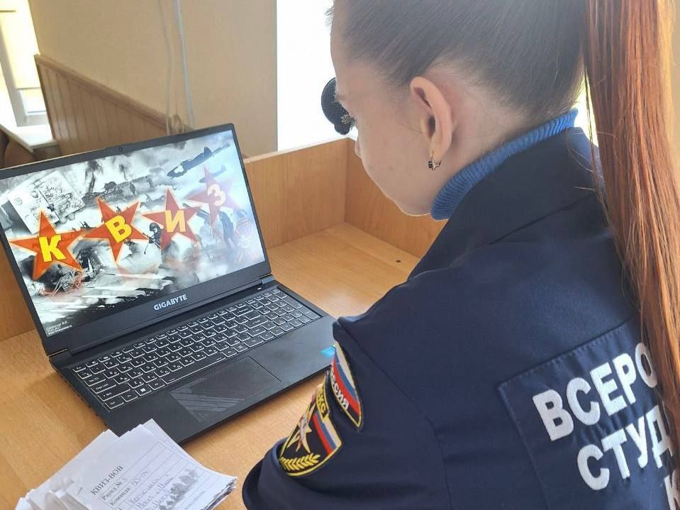   !.            ,    