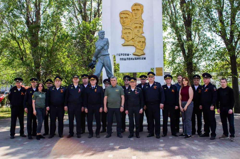 В Мелитополе прошла Акция &quot;Сад Памяти&quot; у мемориала Героям-подпольщикам