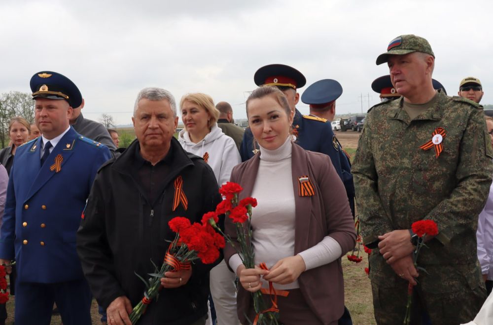 Накануне Дня Победы состоялось торжественное перезахоронение останков 21 красноармейца на мемориале в селе Мордвиновка