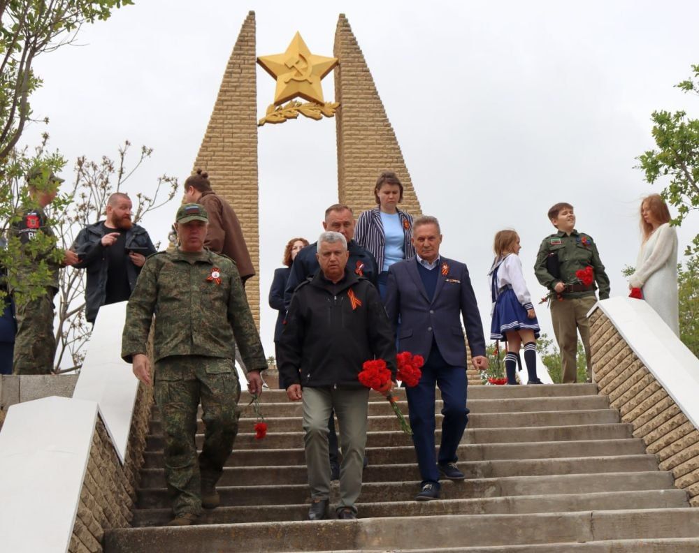 Накануне Дня Победы состоялось торжественное перезахоронение останков 21 красноармейца на мемориале в селе Мордвиновка