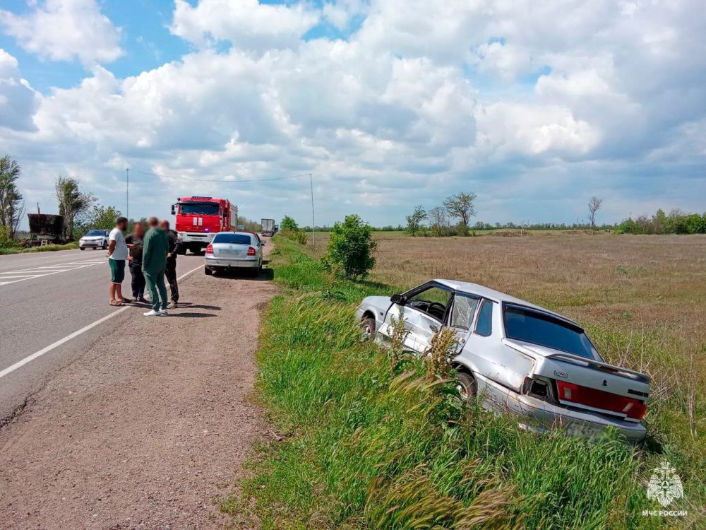 В городском округе Мелитополь сотрудники МЧС России ликвидировали последствия ДТП