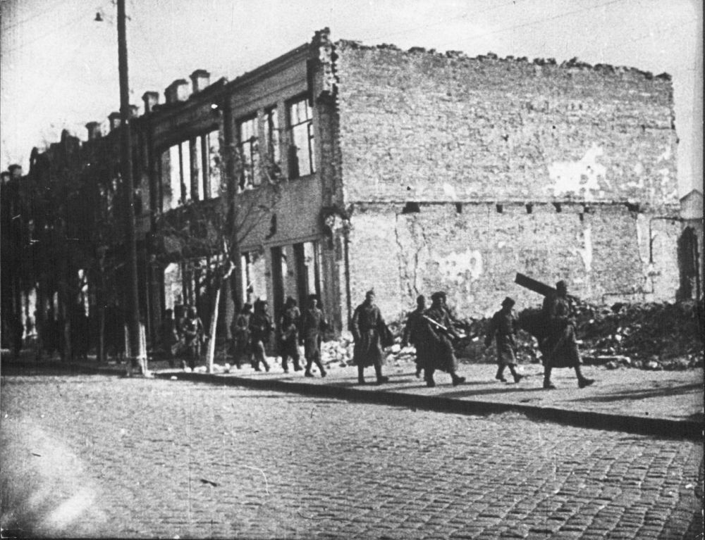    16  1943 