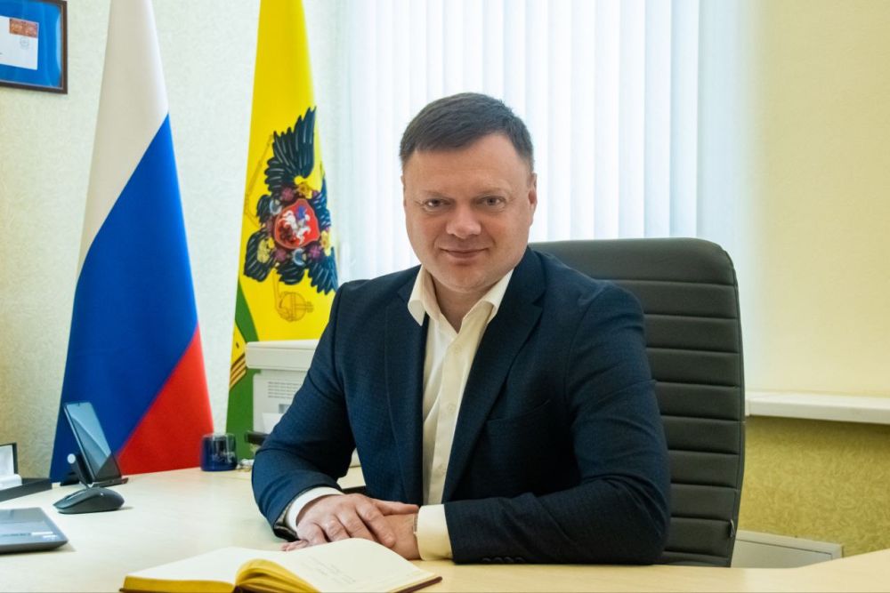 Сергей Золотарёв: Поздравляю с днём рождения своего заместителя по правовым вопросам – директора департамента правового обеспечения Дениса Анатольевича Костырю!