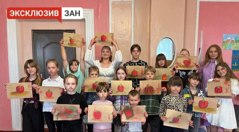 Художница Аксана Власенко провела первый мастер-класс для детей в родной Астраханке