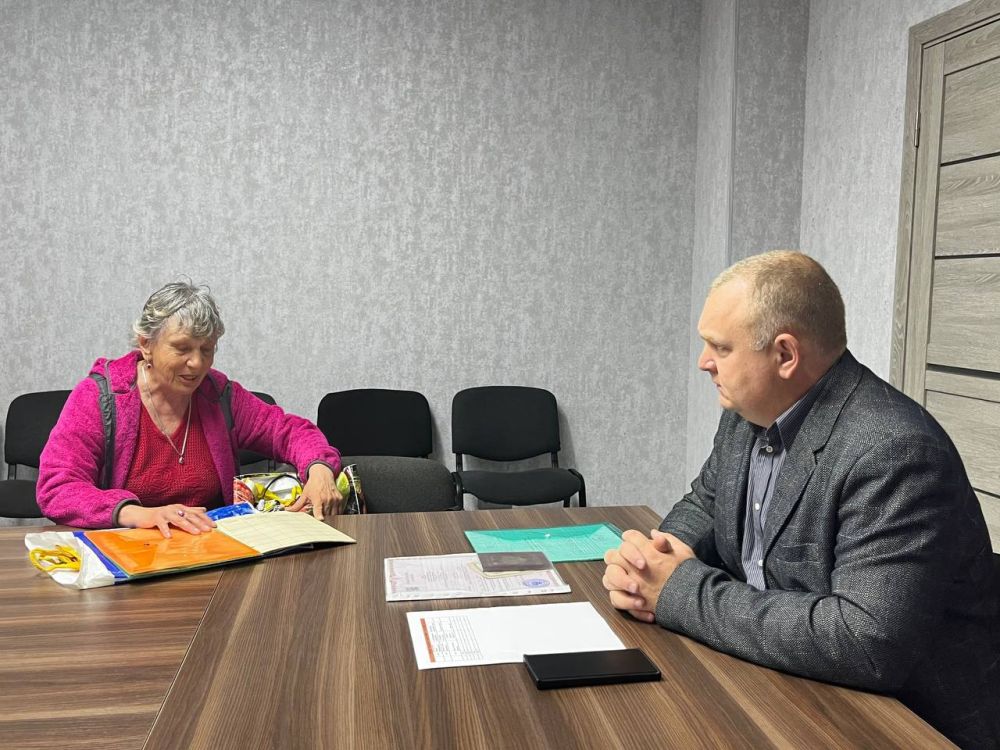 Личный приём граждан. Глава Мелитопольского муниципального округа провёл личный приём граждан, жители смогли озвучить свои волнующие вопросы и предложения