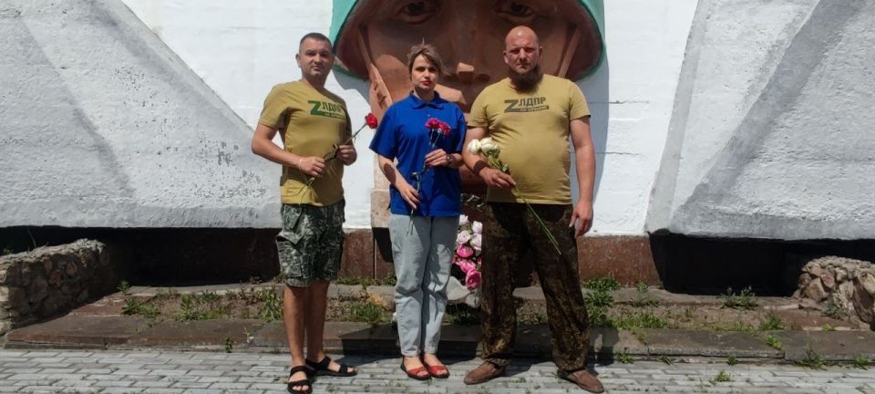 22 июня – День памяти и скорби: ЛДПР почтила подвиг героев Великой Отечественной войны 22 июня – День памяти и скорби: ЛДПР почтила подвиг героев Великой Отечественной войны