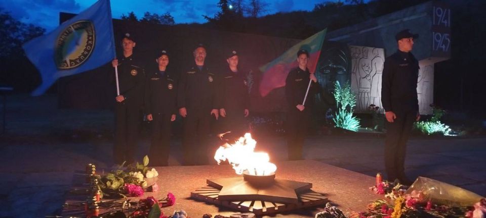 Никто не забыт и ничто не забыто Никто не забыт и ничто не забыто