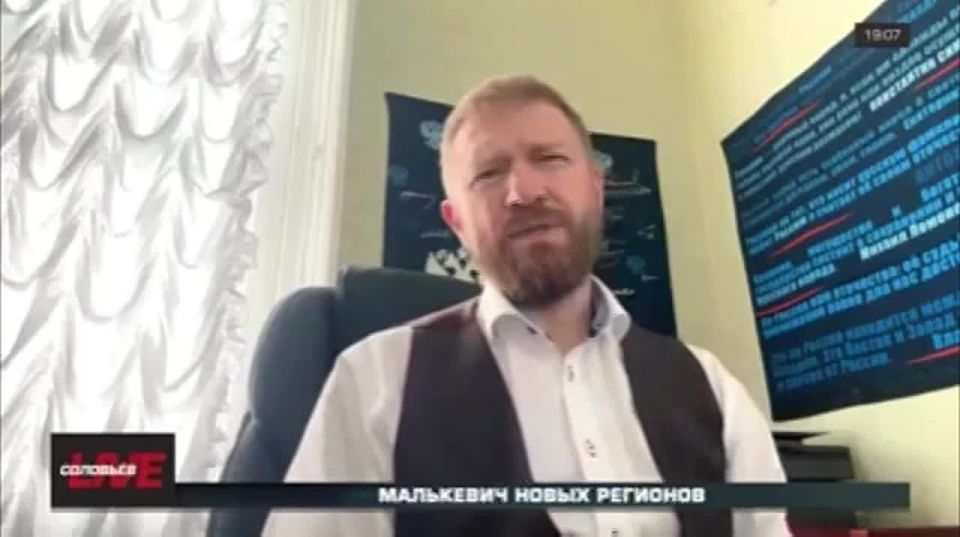  Live:        ,    