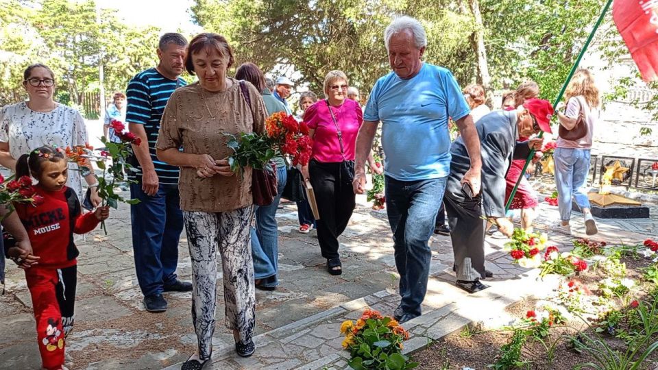 � ������ � �������� ������ ������� ������������� ����� � �. ��������� ��������� ����� � ������� ����