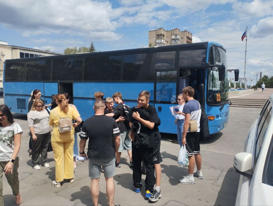 18 детей участников СВО вернулись в Мелитополь из оздоровительного лагеря «Юность»