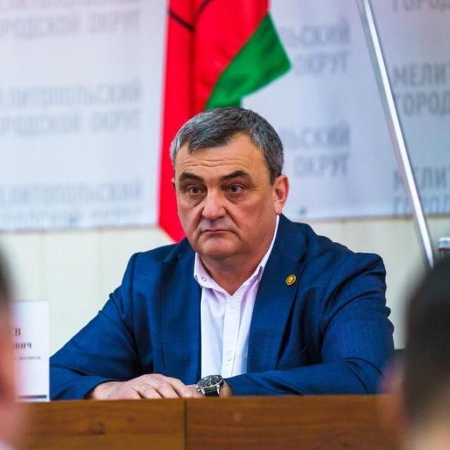 Глава администрации Мелитополя Сергей Золотарев напомнил, что от его имени в социальных сетях могут действовать мошенники