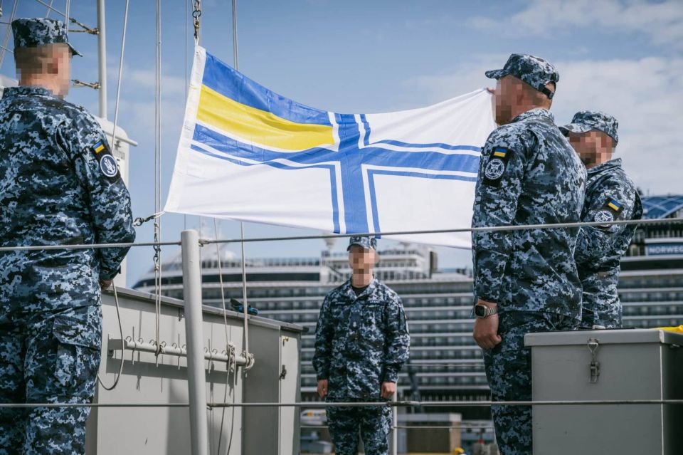 ������� � ���������� �������� ��� ������� ��� ���������-�������� ��� Narcis � Vlaardingen ���� Tripartite, ������� ����� ������ �������� ����������� � ������������ �������������