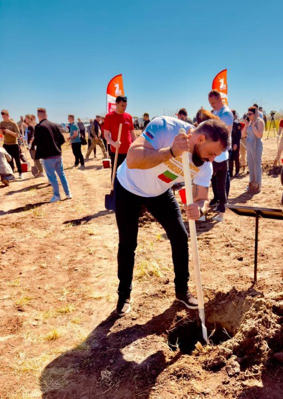 ДЕПУТАТЫ: ОТ ИЗБИРАТЕЛЯ ДО ЗАКОНОПРОЕКТА ДЕПУТАТЫ: ОТ ИЗБИРАТЕЛЯ ДО ЗАКОНОПРОЕКТА