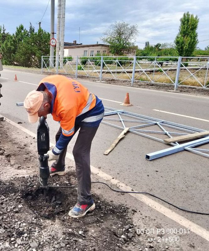 Безопасность на дорогах — наш приоритет! Безопасность на дорогах — наш приоритет!