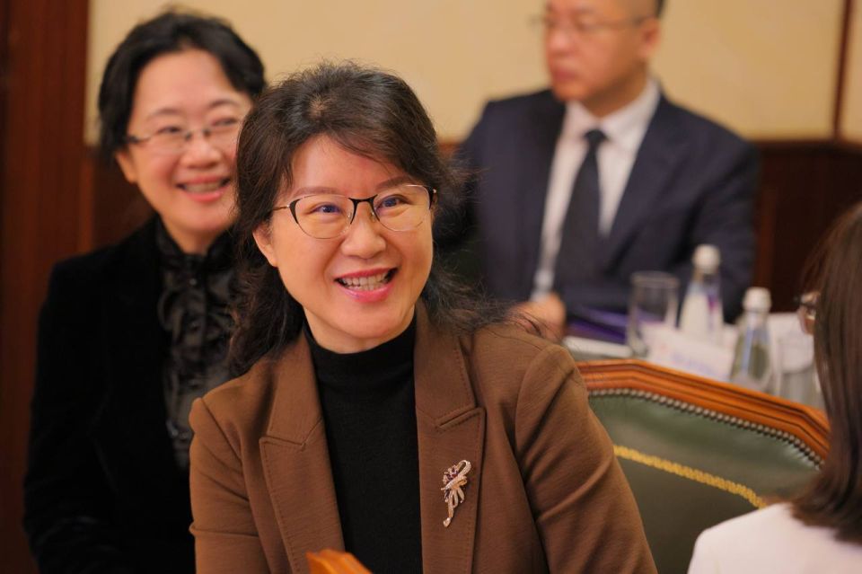 Впервые в истории ВАРМСУ мэры и депутаты из Китая прибыли в Дом местного самоуправления России Впервые в истории ВАРМСУ мэры и депутаты из Китая прибыли в Дом местного самоуправления России