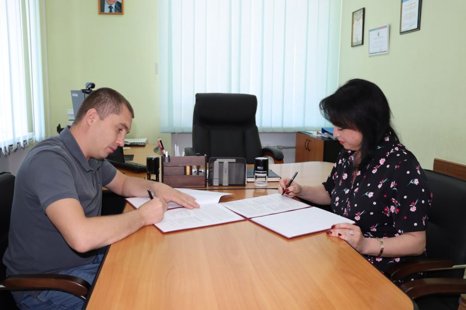 Государственное казённое учреждение «Центр занятости Запорожской области» подписало соглашение о сотрудничестве с Ассоциацией ветеранов специальной военной операции Запорожской области Государственное казённое учреждение «Центр занятости Запорожской области» подписало соглашение о сотрудничестве с Ассоциацией ветеранов специальной военной операции Запорожской области