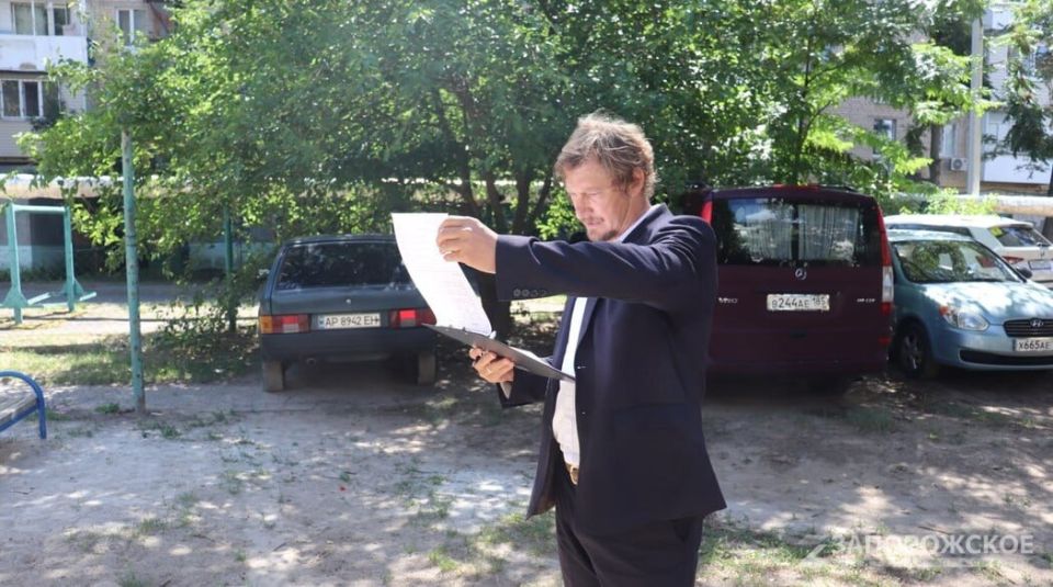 Вице-спикер Госдумы Анна Кузнецова провела мониторинг детских площадок в Мелитополе Вице-спикер Госдумы Анна Кузнецова провела мониторинг детских площадок в Мелитополе