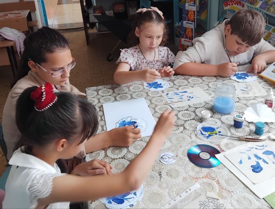 Знакомство с народным промыслом — Гжель Знакомство с народным промыслом — Гжель