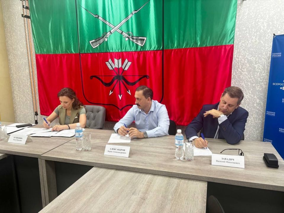 Анна Кузнецова провела прием граждан в Мелитополе Анна Кузнецова провела прием граждан в Мелитополе