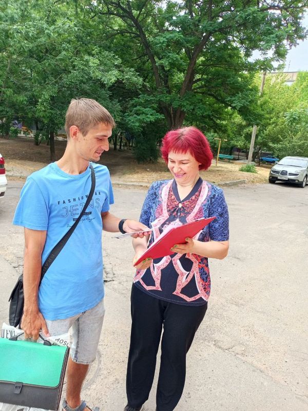 Сотрудники библиотеки им. Т. Шевченко провели уличную акцию «НЕ отнимай у себя завтра» Сотрудники библиотеки им. Т. Шевченко провели уличную акцию «НЕ отнимай у себя завтра»