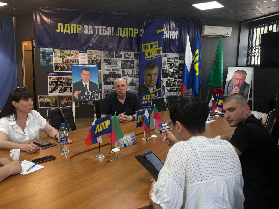 Круглый стол по вопросам благоустройства Мелитополя Круглый стол по вопросам благоустройства Мелитополя