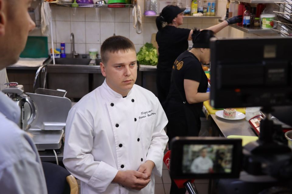 Трудоустройство несовершеннолетних – тема, которая с каждым годом становится все более актуальной Трудоустройство несовершеннолетних – тема, которая с каждым годом становится все более актуальной