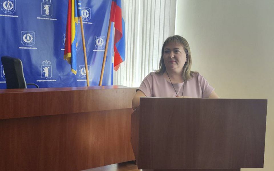 Сотрудники Акимовского центра занятости населения провели круглый стол на тему «Несовершеннолетние на рынке труда: что нужно знать» Сотрудники Акимовского центра занятости населения провели круглый стол на тему «Несовершеннолетние на рынке труда: что нужно знать»