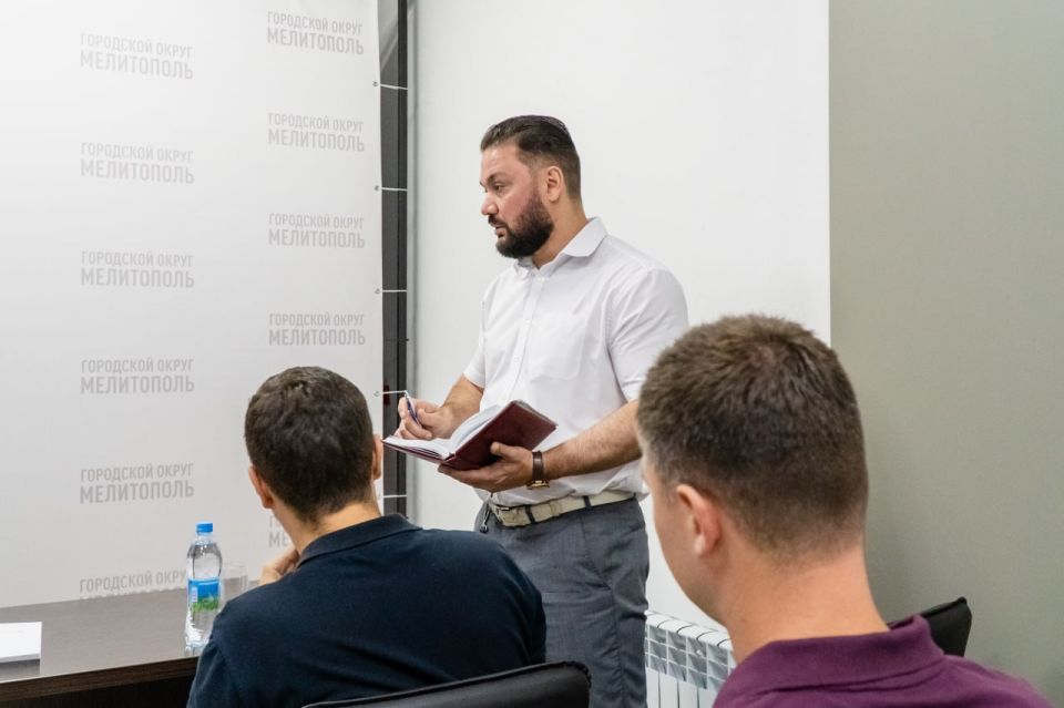 Сергей Золотарёв: Провёл рабочее совещание с руководителями подведомственных предприятий и территориальных отделов Сергей Золотарёв: Провёл рабочее совещание с руководителями подведомственных предприятий и территориальных отделов