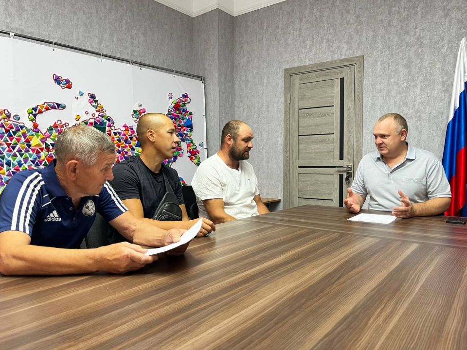 Личный приём граждан. Глава Мелитопольского муниципального округа Чувашов Дмитрий Сергеевич провёл приём граждан Личный приём граждан. Глава Мелитопольского муниципального округа Чувашов Дмитрий Сергеевич провёл приём граждан