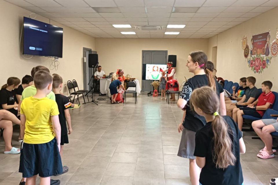 В Мирненском ДК отметили Единый день фольклора В Мирненском ДК отметили Единый день фольклора