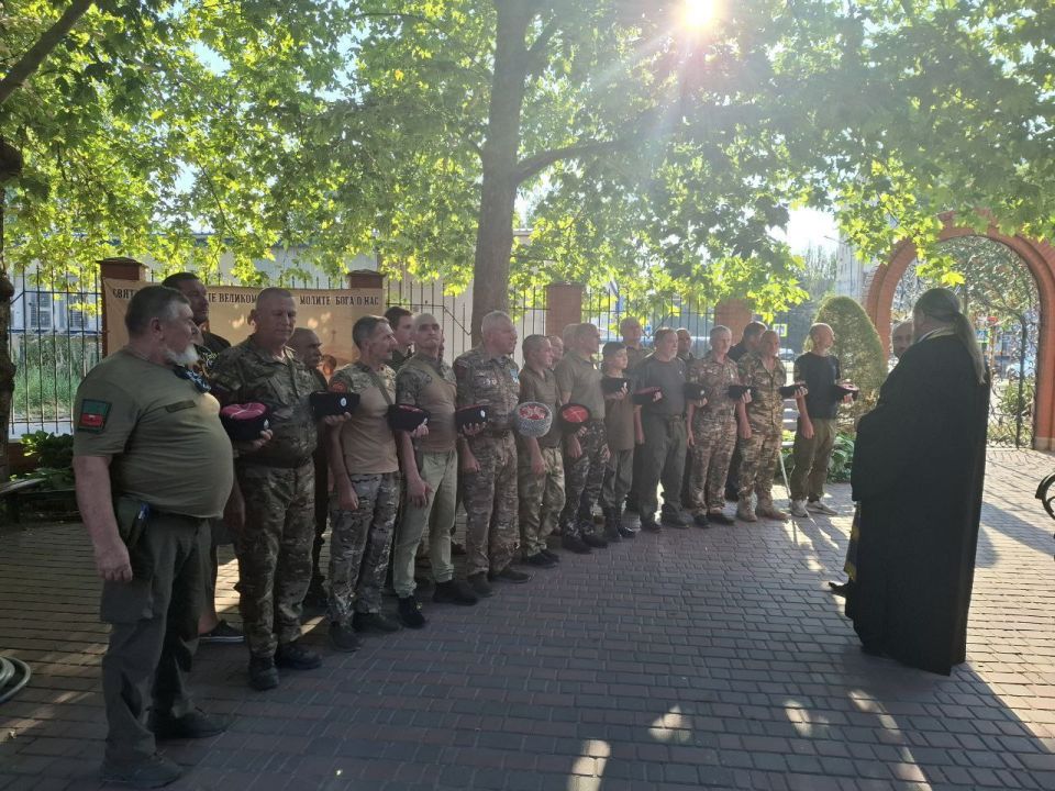 Торжественные проводы в зону СВО казаков-добровольцев состоялись в Мелитополе Торжественные проводы в зону СВО казаков-добровольцев состоялись в Мелитополе