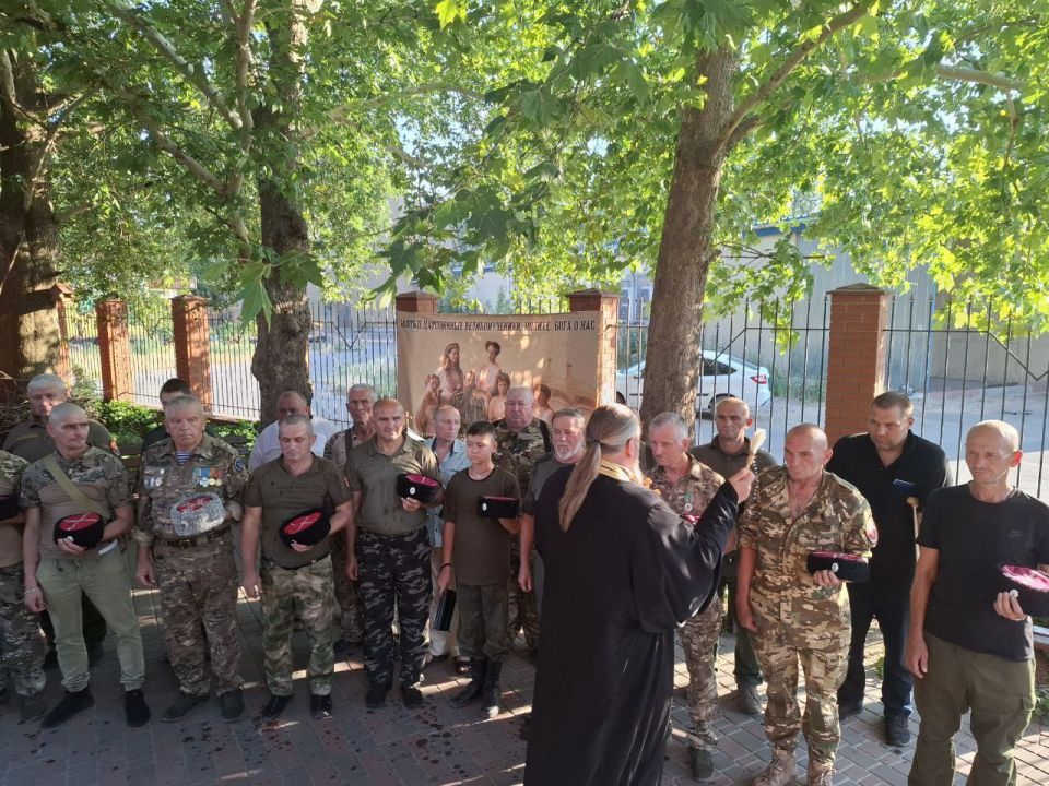 Торжественные проводы в зону СВО казаков-добровольцев состоялись в Мелитополе Торжественные проводы в зону СВО казаков-добровольцев состоялись в Мелитополе