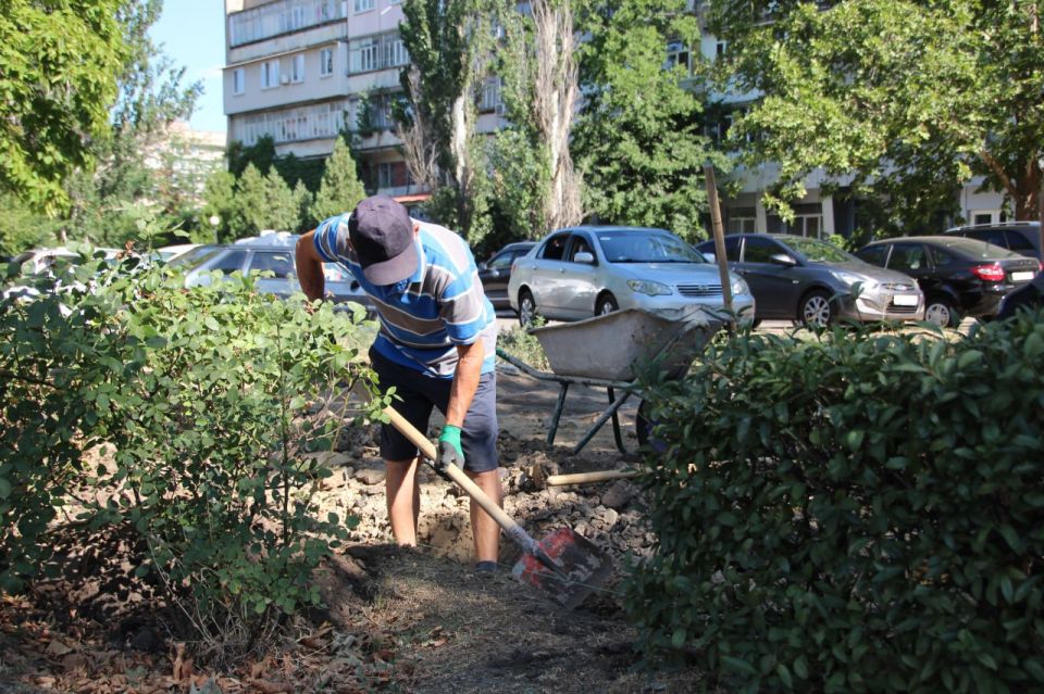 В Мелитополе на улице Кирова заменят тротуарное покрытие В Мелитополе на улице Кирова заменят тротуарное покрытие