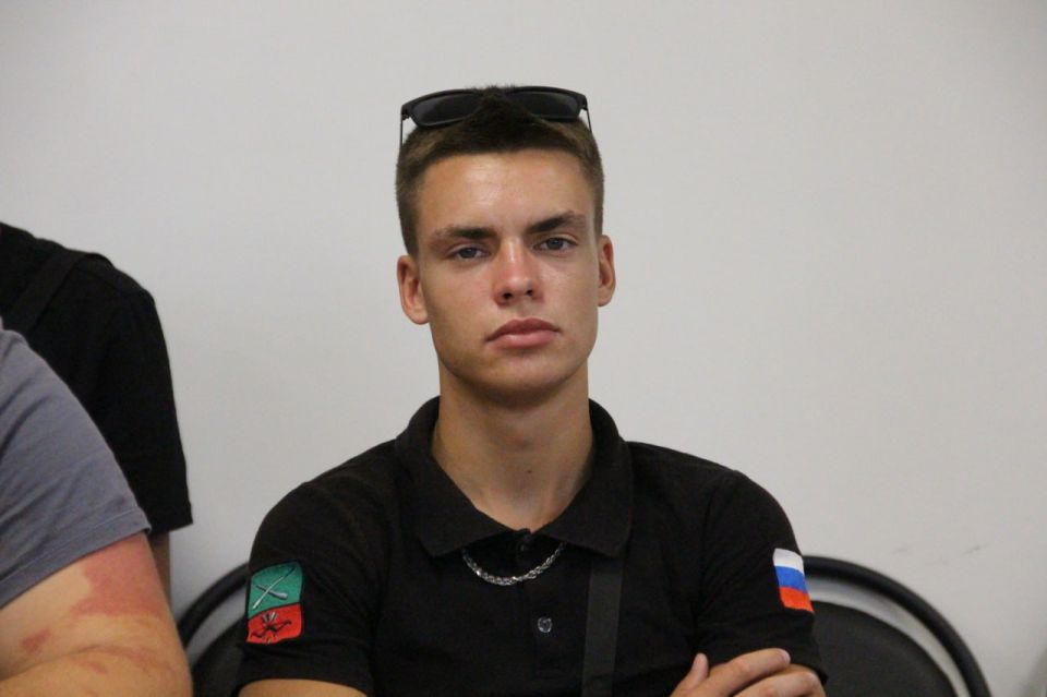 Представитель СК встретился с участниками молодежных организаций в Мелитополе Представитель СК встретился с участниками молодежных организаций в Мелитополе