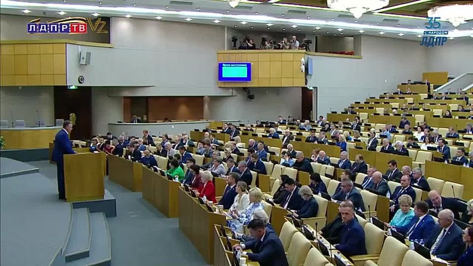 Перед предстоящей поездкой в КНДР в стенах Госдумы прошла встреча депутатов — членов депутатской группы по связям с парламентом КНДР с дипломатическими представителями Корейской Народно-Демократической Республикой