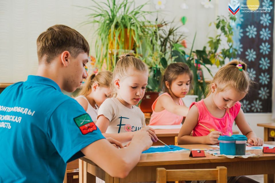 Поддерживаем ветеранов: передаем добро через детские рисунки! Поддерживаем ветеранов: передаем добро через детские рисунки!