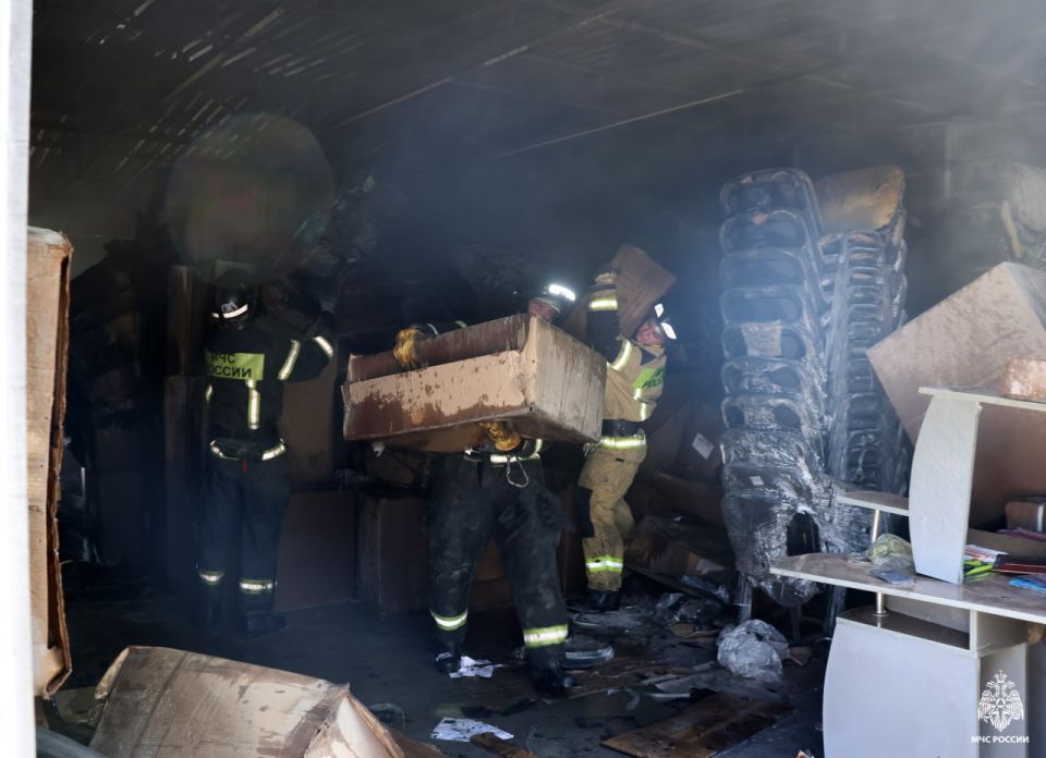Предварительно, нарушение требований пожарной безопасности при проведении сварочных работ стало причиной пожара на территории авторынка в Мелитополе Предварительно, нарушение требований пожарной безопасности при проведении сварочных работ стало причиной пожара на территории авторынка в Мелитополе